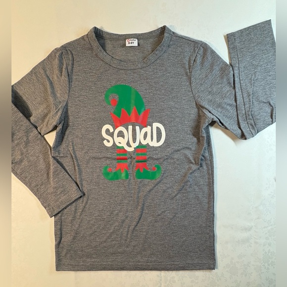 EUC/NWOT Bundle: 2-Pr 8 Slim Urban Pipeline Jeans, 1 Christmas & 1 Spider-Man T - Picture 8 of 16